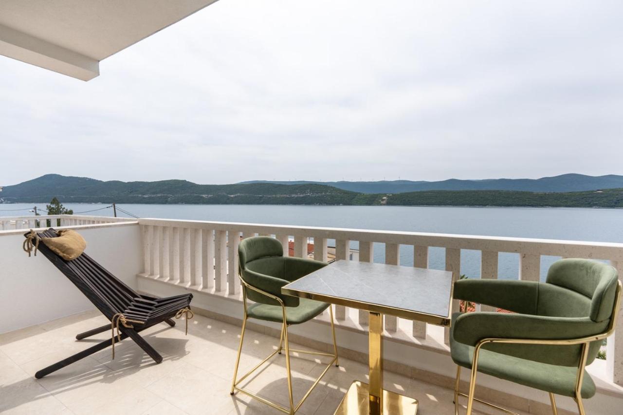 Villa Emina Sa Privatnom Plazom I Parkingom ネウム エクステリア 写真