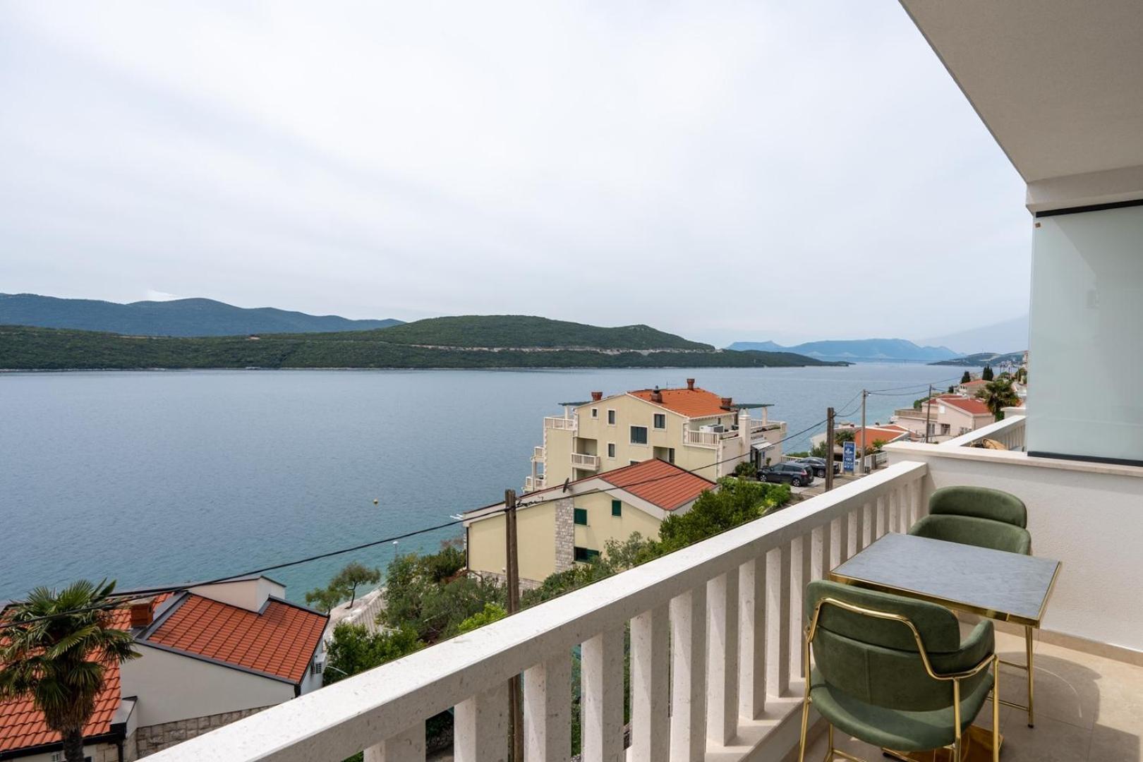 Villa Emina Sa Privatnom Plazom I Parkingom ネウム エクステリア 写真